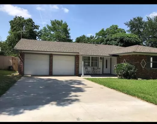 413 Darlene Ln Apartment for rent in Arlington, TX