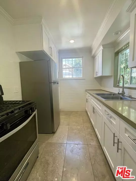 921 N Spaulding Ave Apartment for rent in West Hollywood, CA