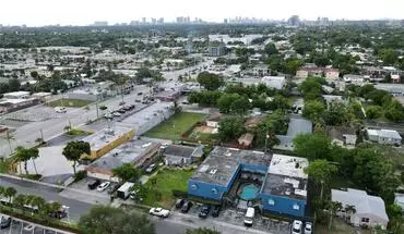 3 of 11 37 SW 14th St Apartment for rent in Dania Beach, FL
