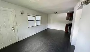 5 of 11 37 SW 14th St Apartment for rent in Dania Beach, FL
