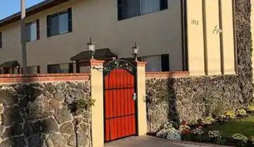 1978 Maple Ave Apartment for rent in Costa Mesa, CA