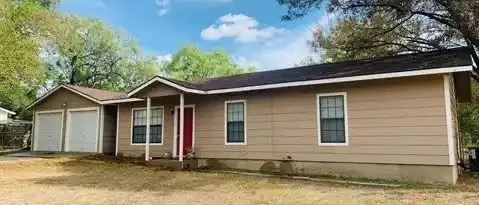 11704 Loop 107 Apartment for rent in Adkins, TX