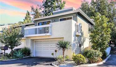 877 Deep Crk Apartment for rent in Costa Mesa, CA