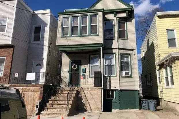 204 Claremont Ave Apartment for rent in Jersey City, NJ