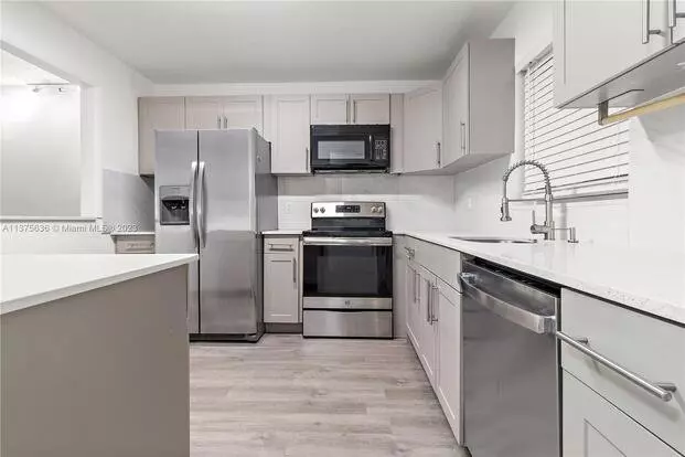 5140 SW 40th Ave Apartment for rent in Fort Lauderdale, FL