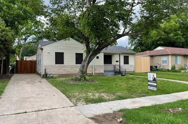 215 Collins Dr Apartment for rent in Irving, TX