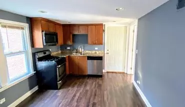 3 of 8 4610 N Harding Ave Apartment for rent in Chicago, IL