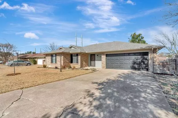 341 North Ln Apartment for rent in Keller, TX