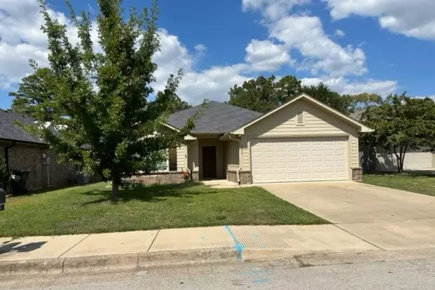 5852 Grace Ave Apartment for rent in Tyler, TX
