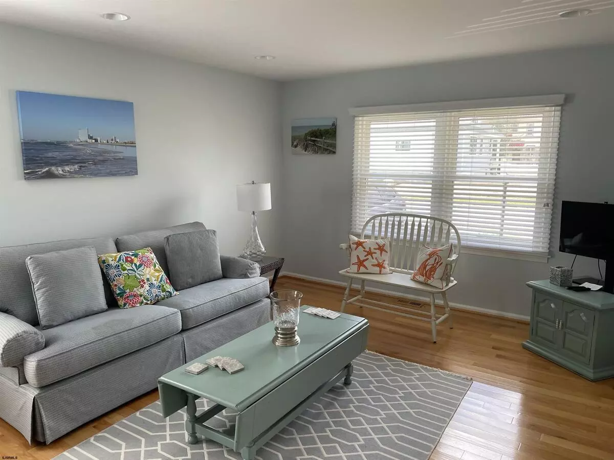 215 27th St S Apartment for rent in Brigantine, NJ