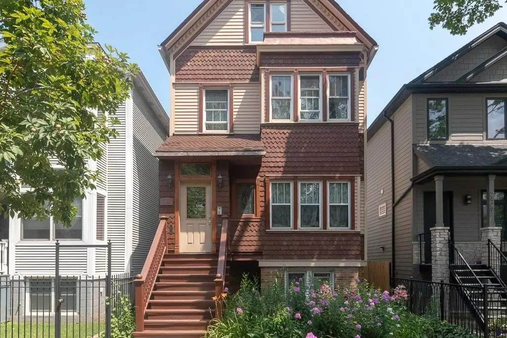 2431 N Artesian Ave Apartment for rent in Chicago, IL