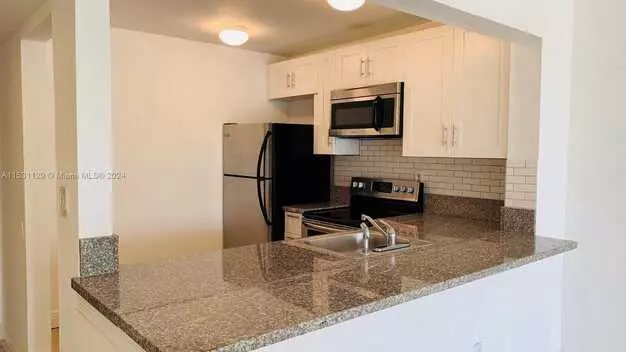 492 NW 165th St Rd Apartment for rent in Miami, FL
