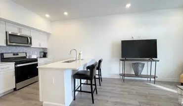 3 of 10 302 Broadway Apartment for rent in Everett, MA