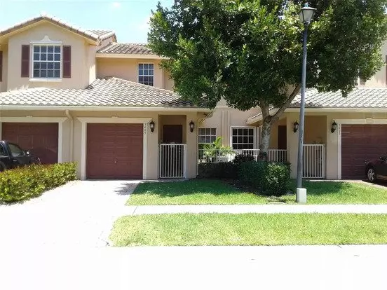 3409 Lakeside Dr Apartment for rent in Davie, FL