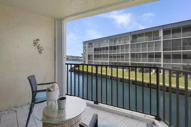 896 N Federal Hwy Apartment for rent in Lantana, FL