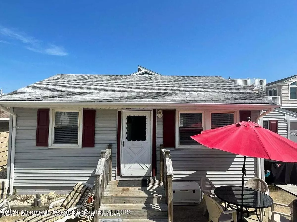 15 Elizabeth Ave Apartment for rent in Lavallette, NJ