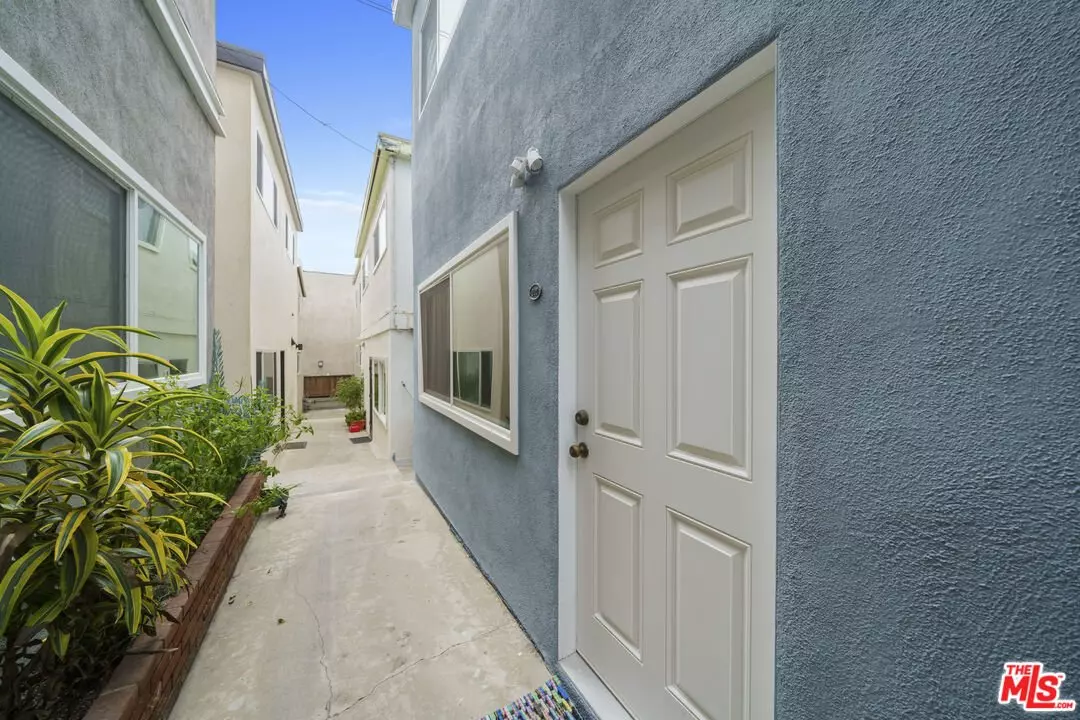 202 45th St Apartment for rent in Manhattan Beach, CA