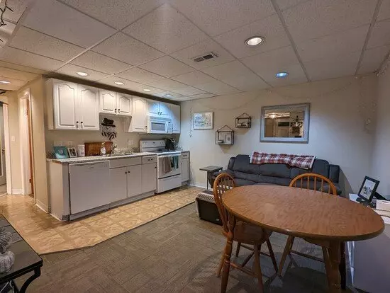 1693 Beacon St Apartment for rent in Brookline, MA