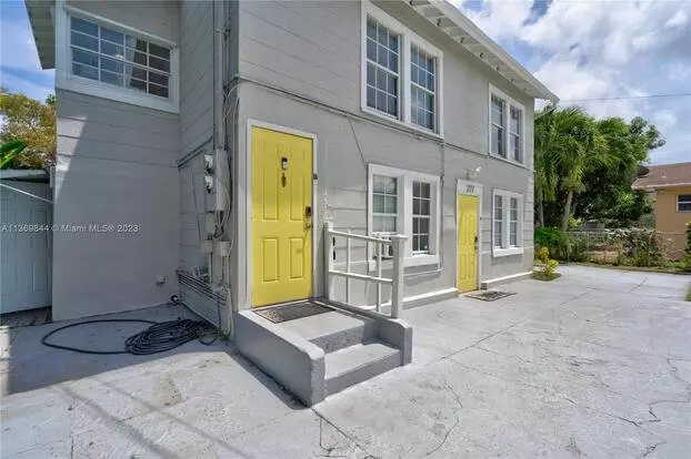 227 SW 30th Ave Apartment for rent in Miami, FL