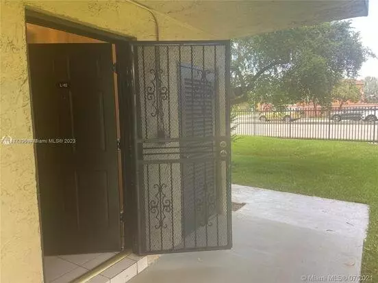 210 NW 87th Ave Apartment for rent in Miami, FL