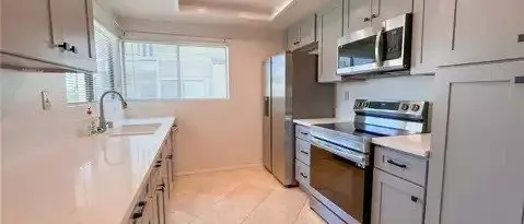 275 Tarocco Apartment for rent in Irvine, CA