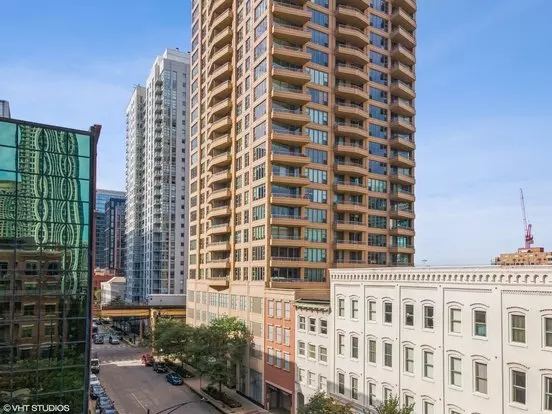 200 N Jefferson St Apartment for rent in Chicago, IL