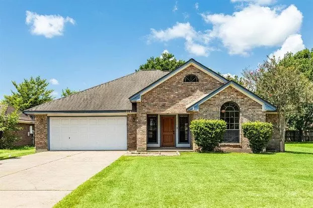 114 Bumelia St Apartment for rent in Lake Jackson, TX