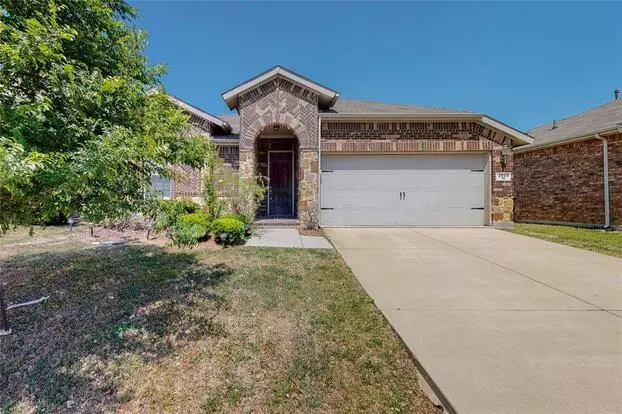 2609 Castle Crk Dr Apartment for rent in Little Elm, TX