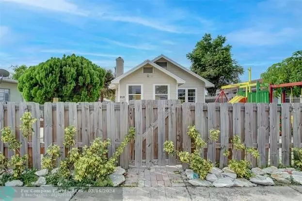 919 N J St Apartment for rent in Lake Worth Beach, FL