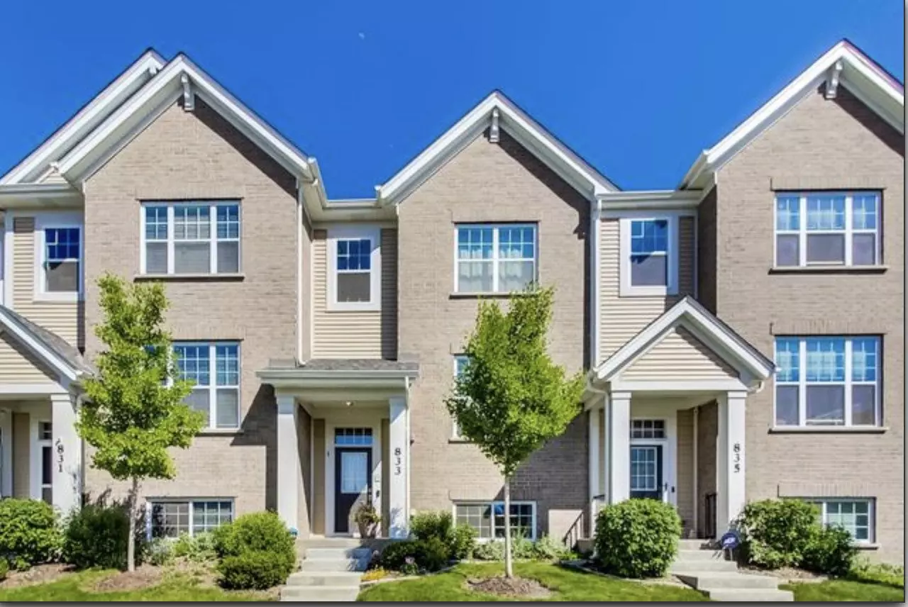 833 Lexington Cir E Apartment for rent in Des Plaines, IL