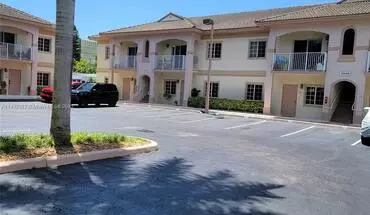 4 of 43 2020 Taylor St Apartment for rent in Hollywood, FL