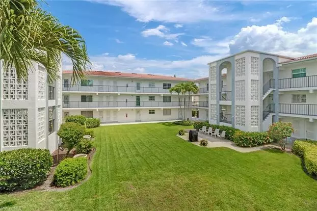 5 High Point Cir W Apartment for rent in Naples, FL