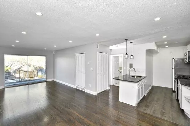 800 Hyde Park Ave Apartment for rent in Boston, MA