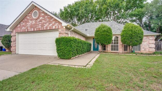 349 College St S Apartment for rent in Keller, TX