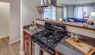 39 Stirling Ln Apartment for rent in Willowbrook, IL