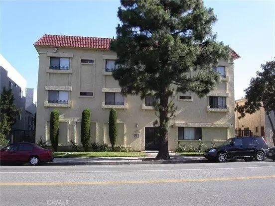 17312 Chatsworth St Apartment for rent in Granada Hills, CA