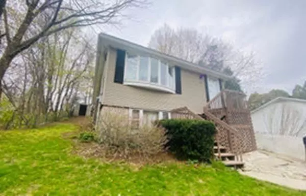 35 Tiverton Pkwy Apartment for rent in Worcester, MA