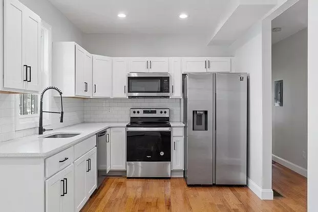 17 Isabella St Apartment for rent in Worcester, MA