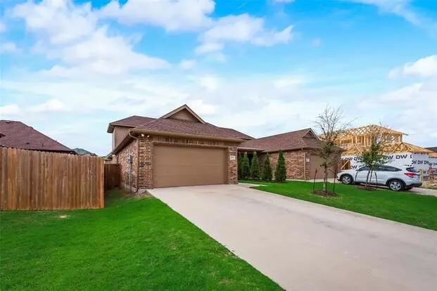 1014 Skyview Ct Apartment for rent in Midlothian, TX