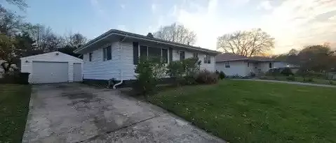 1105 E Fairlawn Dr Apartment for rent in Urbana, IL