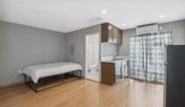 3 of 10 5659 Fulton Ave House for rent in Sherman Oaks, CA