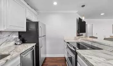 3 of 25 644 Manhattan Beach Blvd Apartment for rent in Manhattan Beach, CA