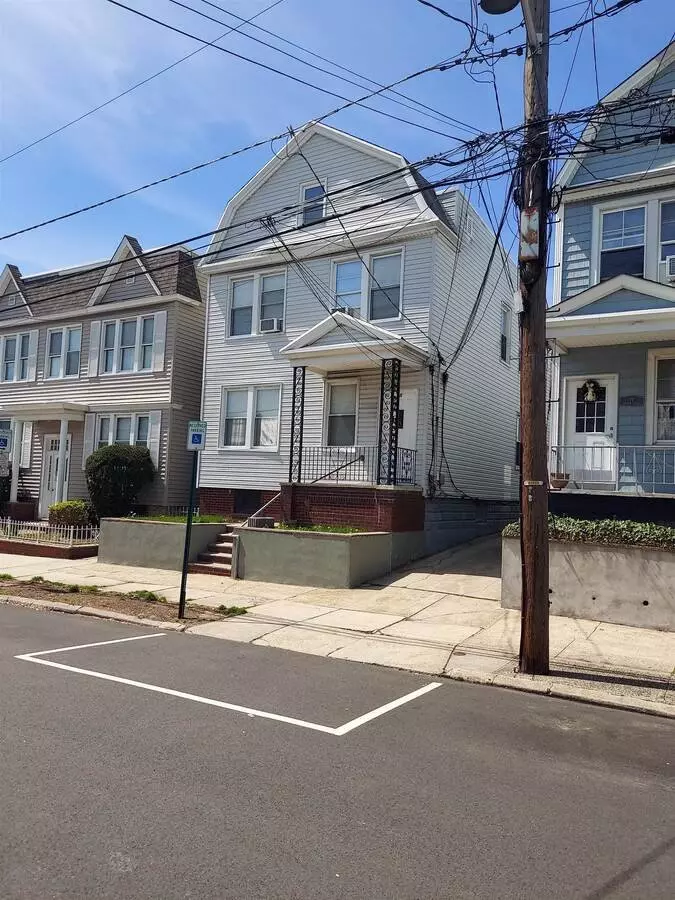 75 Newman Ave Apartment for rent in Bayonne, NJ