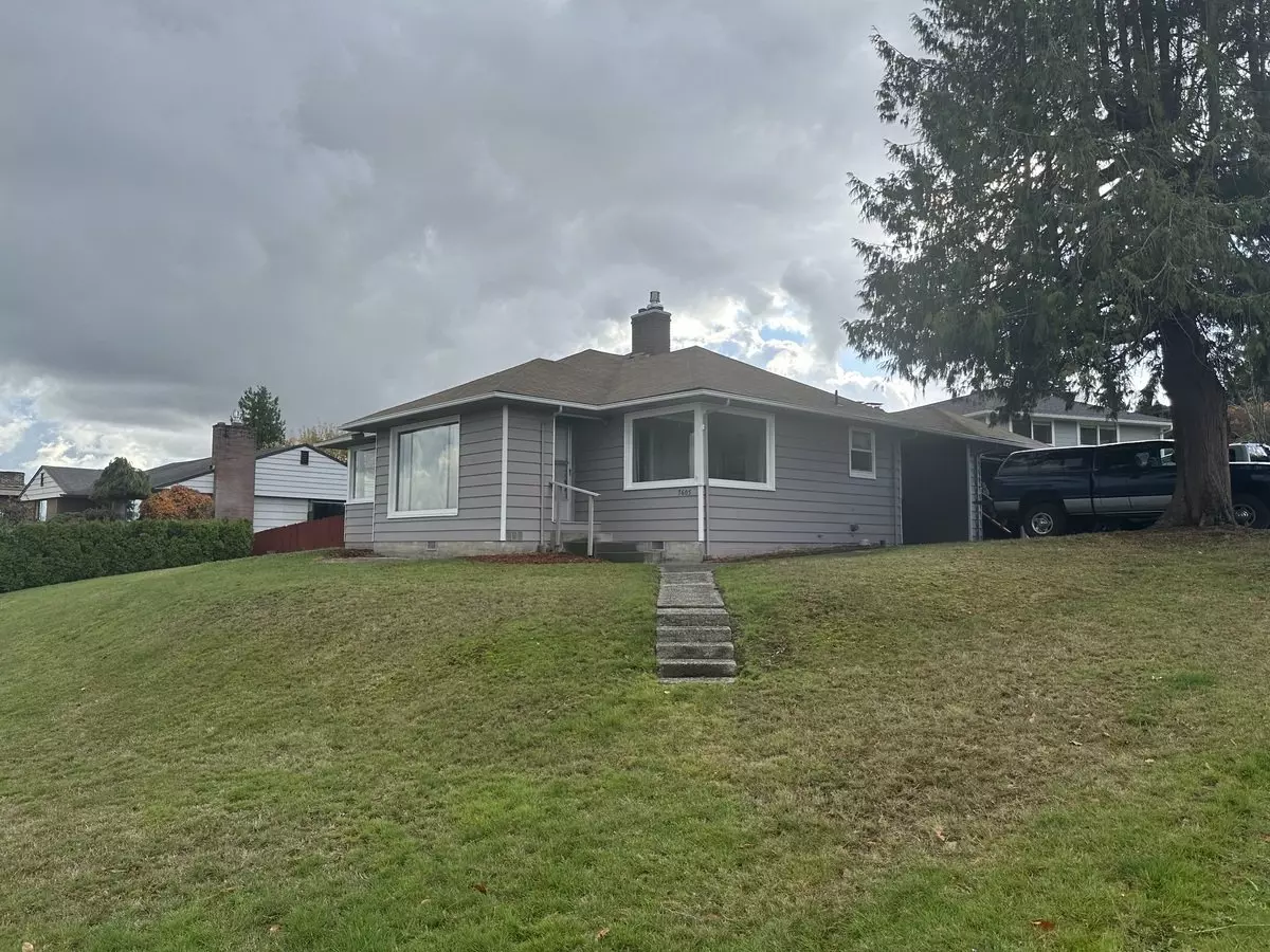 Lovely 3 Bedroom In The Desired Lakeridge Community House for rent in Seattle, WA