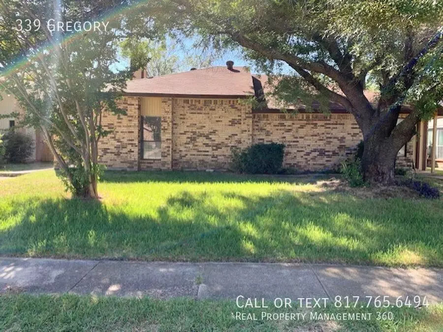 337 Gregory House for rent in Grand Prairie, TX