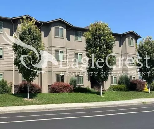 Two Bedroom, One And A Half Bathroom Unit Apartment for rent in Walla Walla, WA
