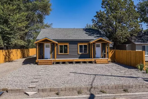 202 & 208 NE Juniper St Apartment for rent in Prineville, OR