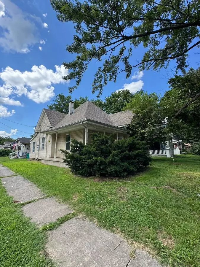 1303 N Main Unit B House for rent in Springfield, MO
