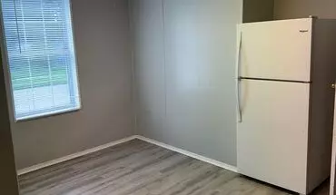 4 of 12 1303 N Main Unit B House for rent in Springfield, MO