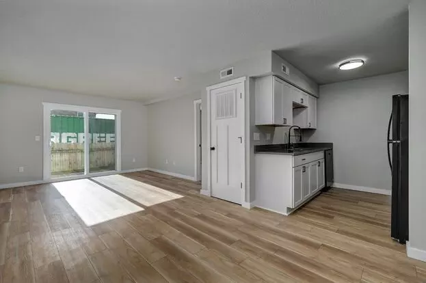 Macs Court Apartment for rent in Springfield, MO